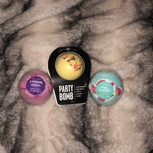 3 pack of bath bombs